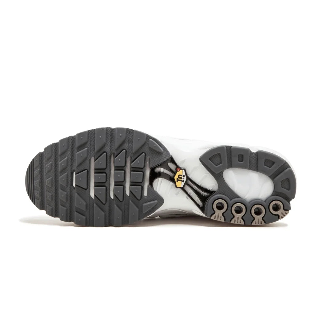 NIKE AIR MAX PLUS WHITE