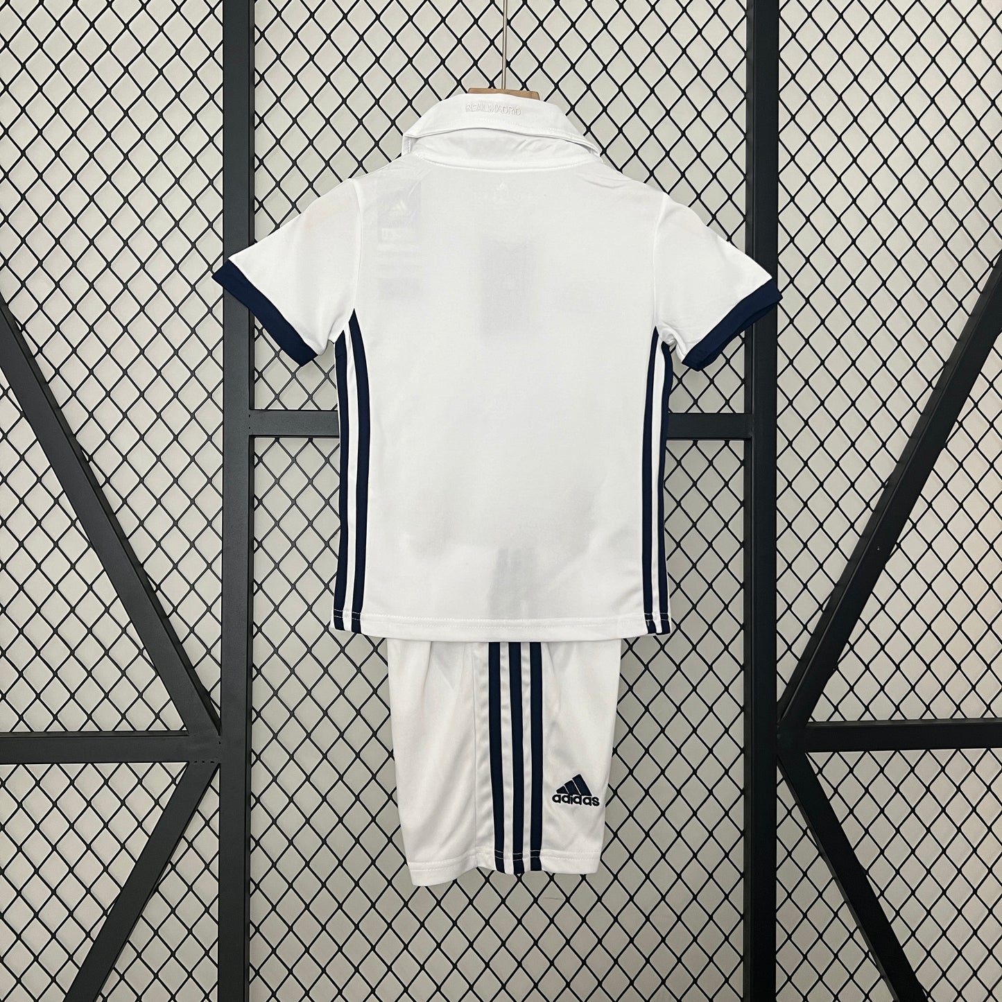 REAL MADRID 16-17 HOME CRIANÇA