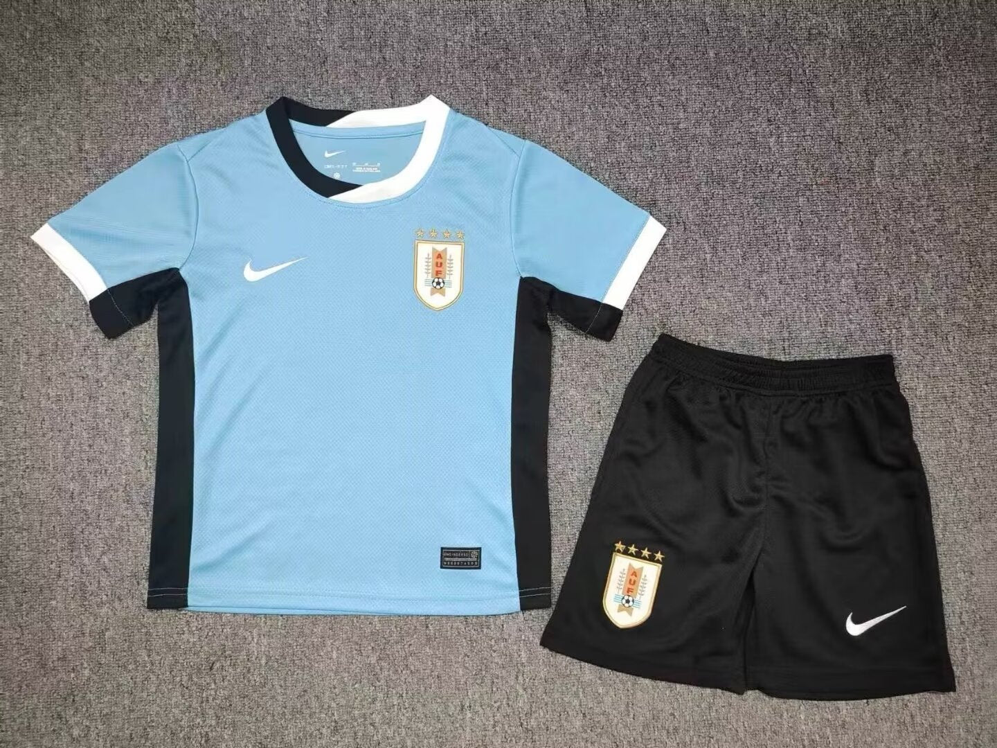 URUGUAY 2025 HOME CRIANÇA