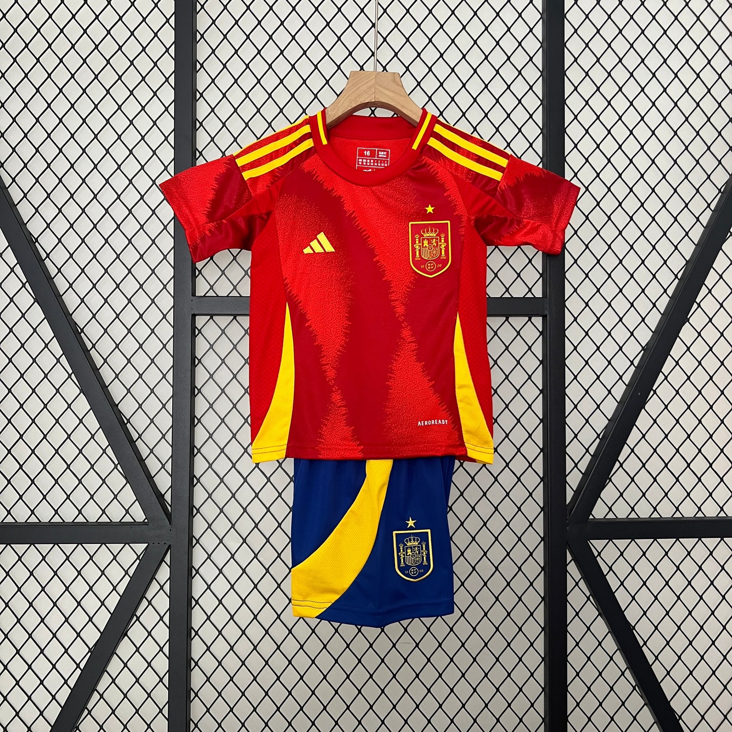 ESPANHA 2024 HOME CRIANÇA