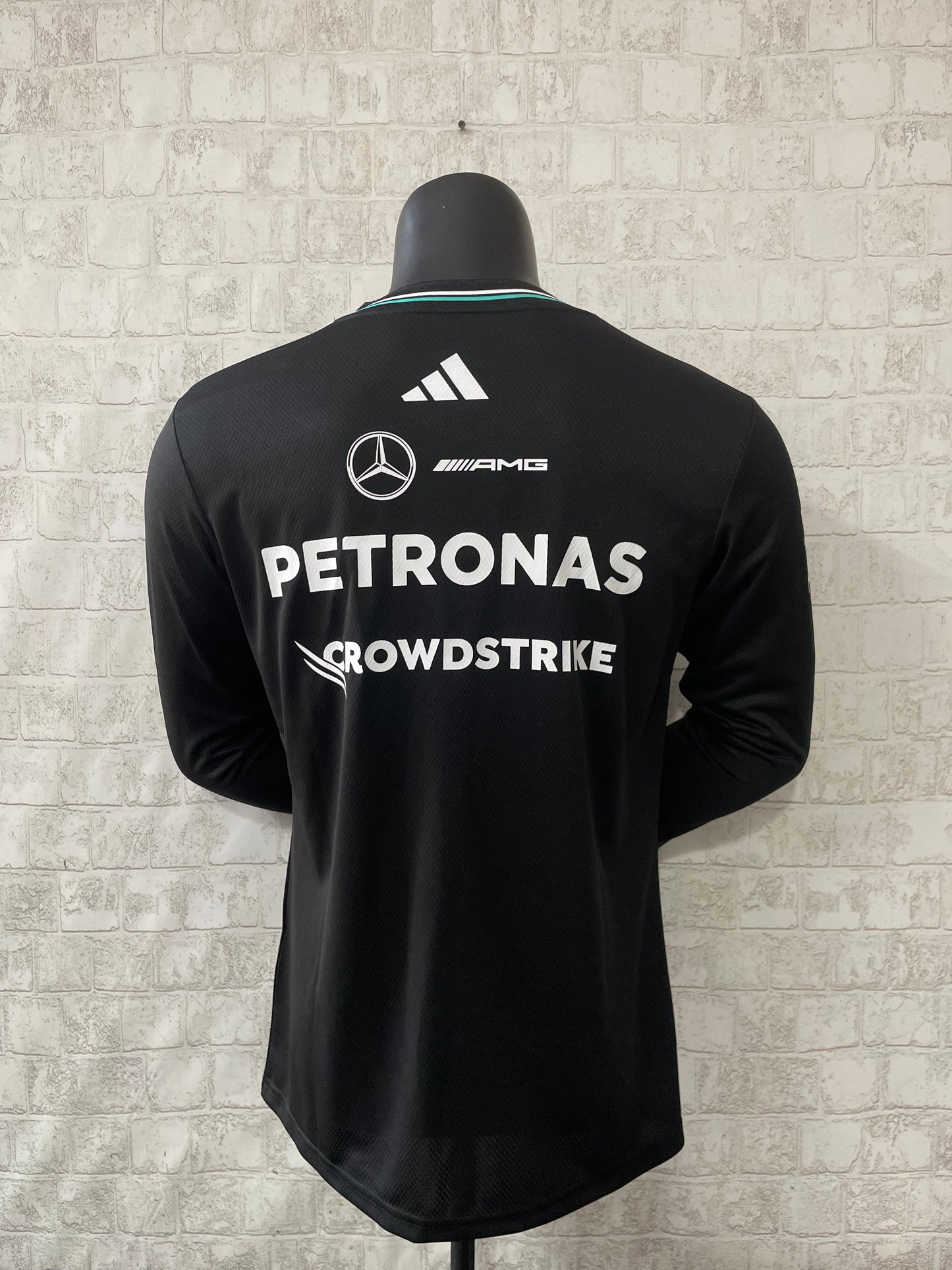 MERCEDES F1 2025 SWEATSHIRT BLACK