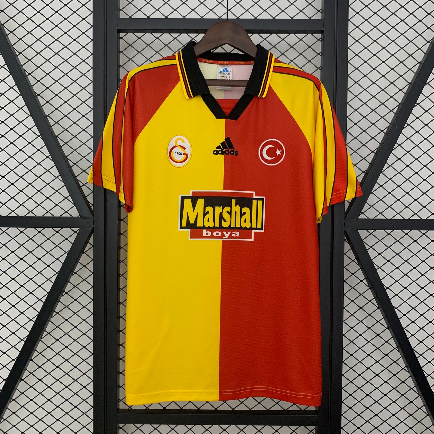 GALATASARAY 98-99 HOME