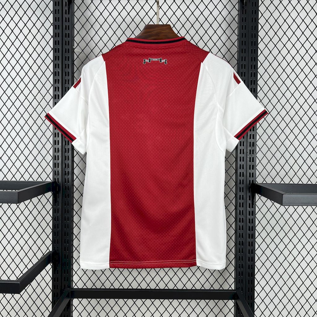 AJAX 25-26 HOME