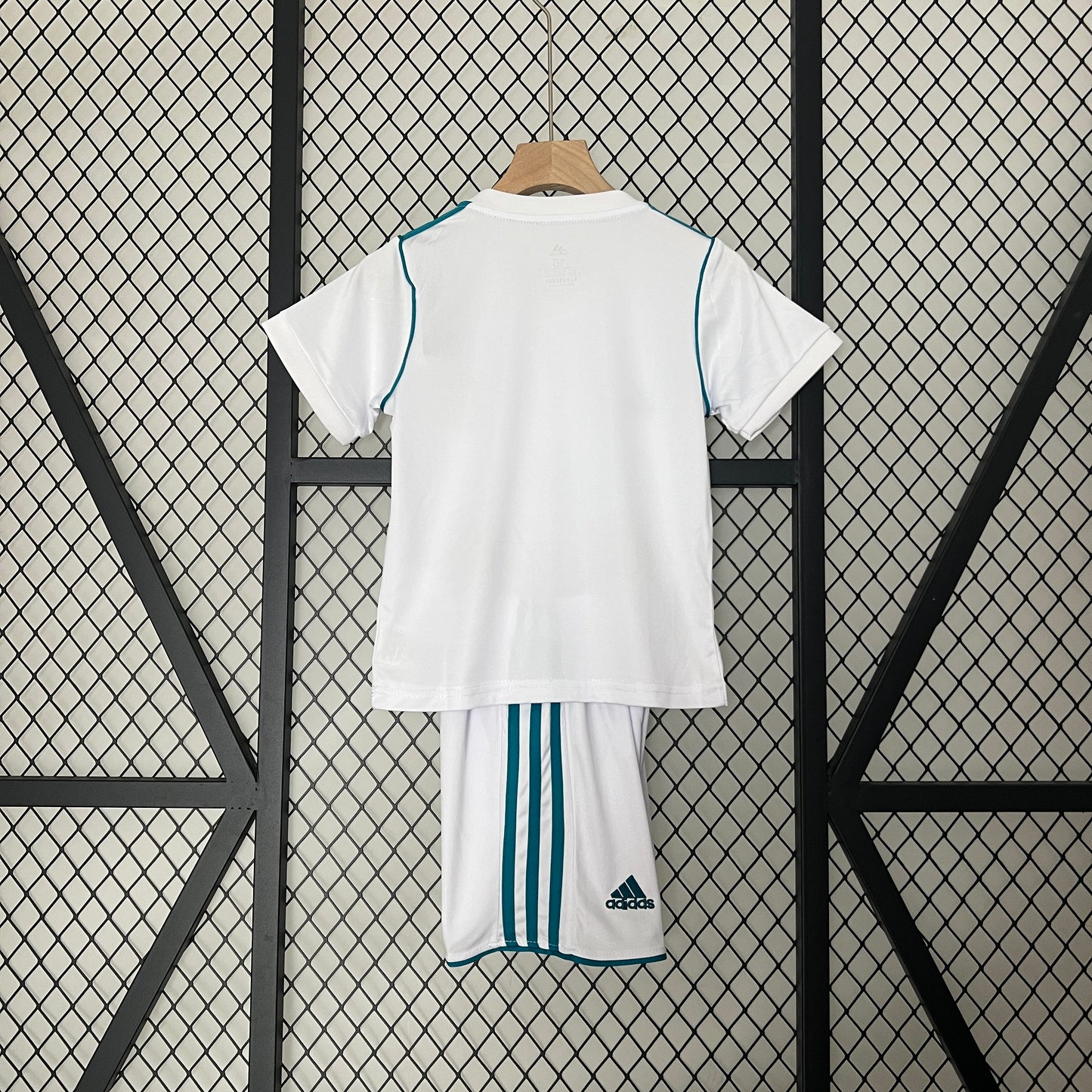 REAL MADRID 17-18 HOME CRIANÇA