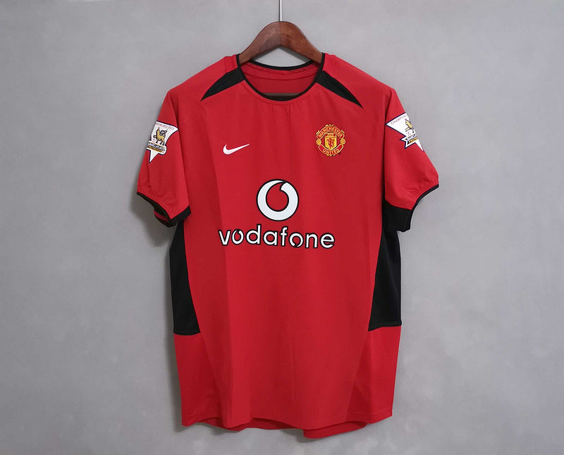 MANCHESTER UNITED 02-04 HOME