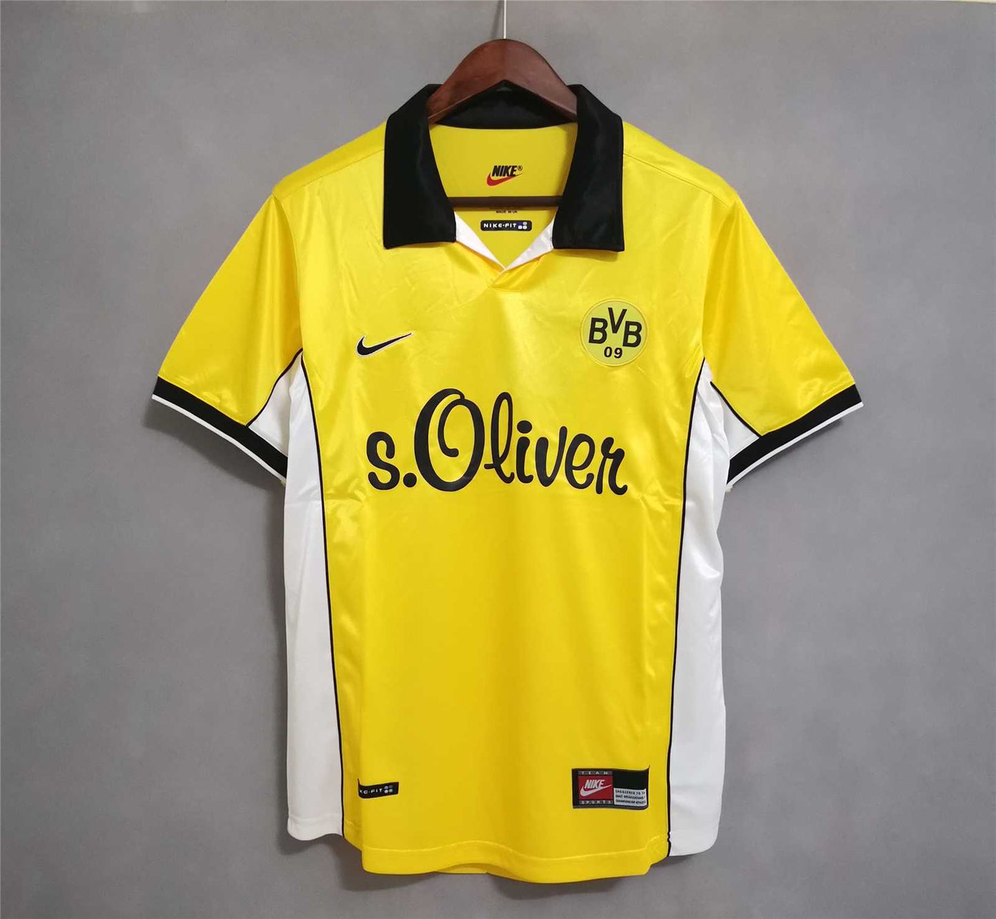 BORUSSIA DORTMUND 98-00 HOME