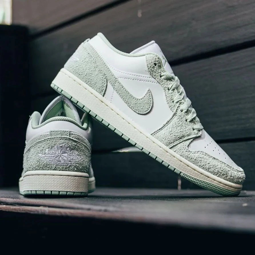 Air Jordan 1 Low SE White Seafoam