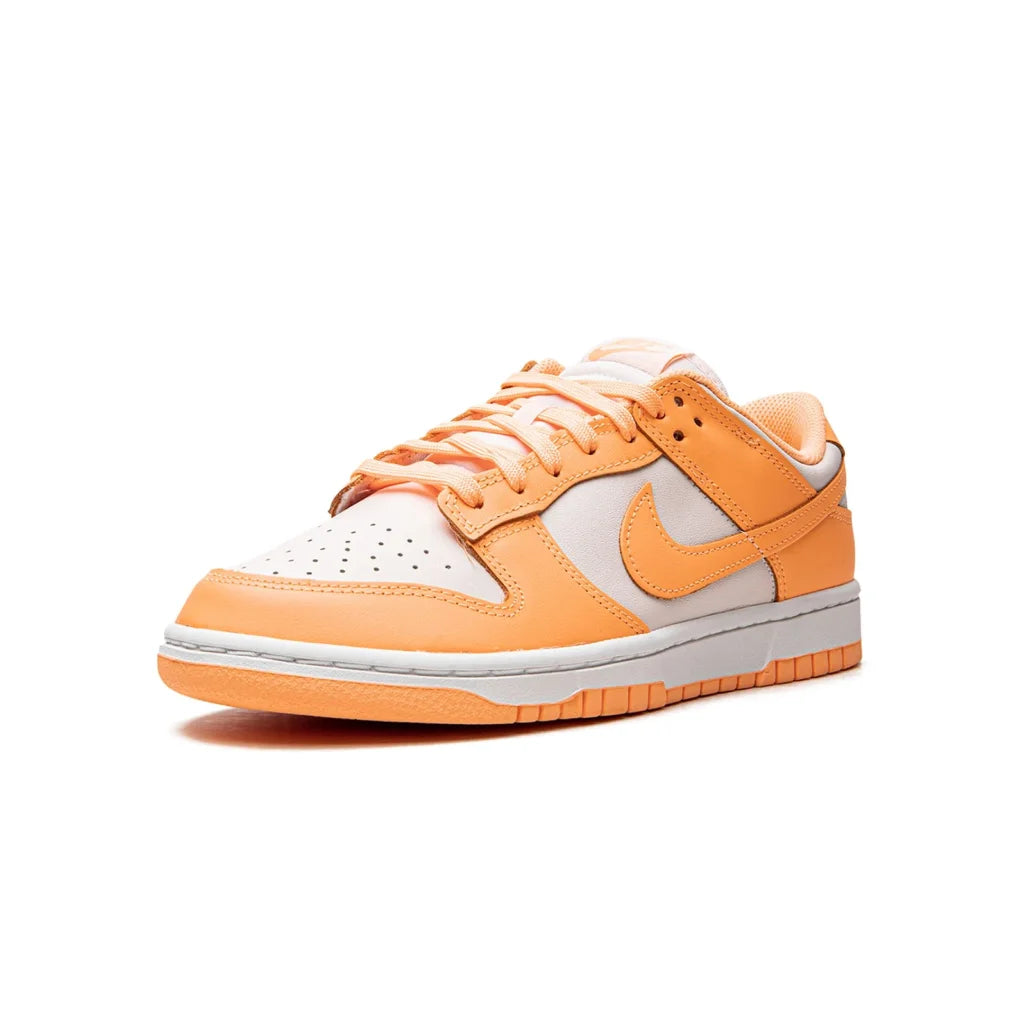 NIKE DUNK LOW PEACH CREAM