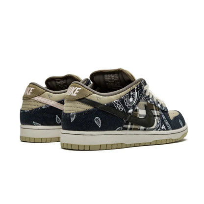 NIKE DUNK LOW SB TRAVIS SCOTT