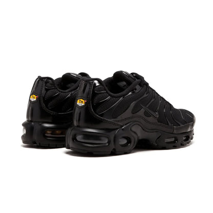 NIKE AIR MAX PLUS BLACK