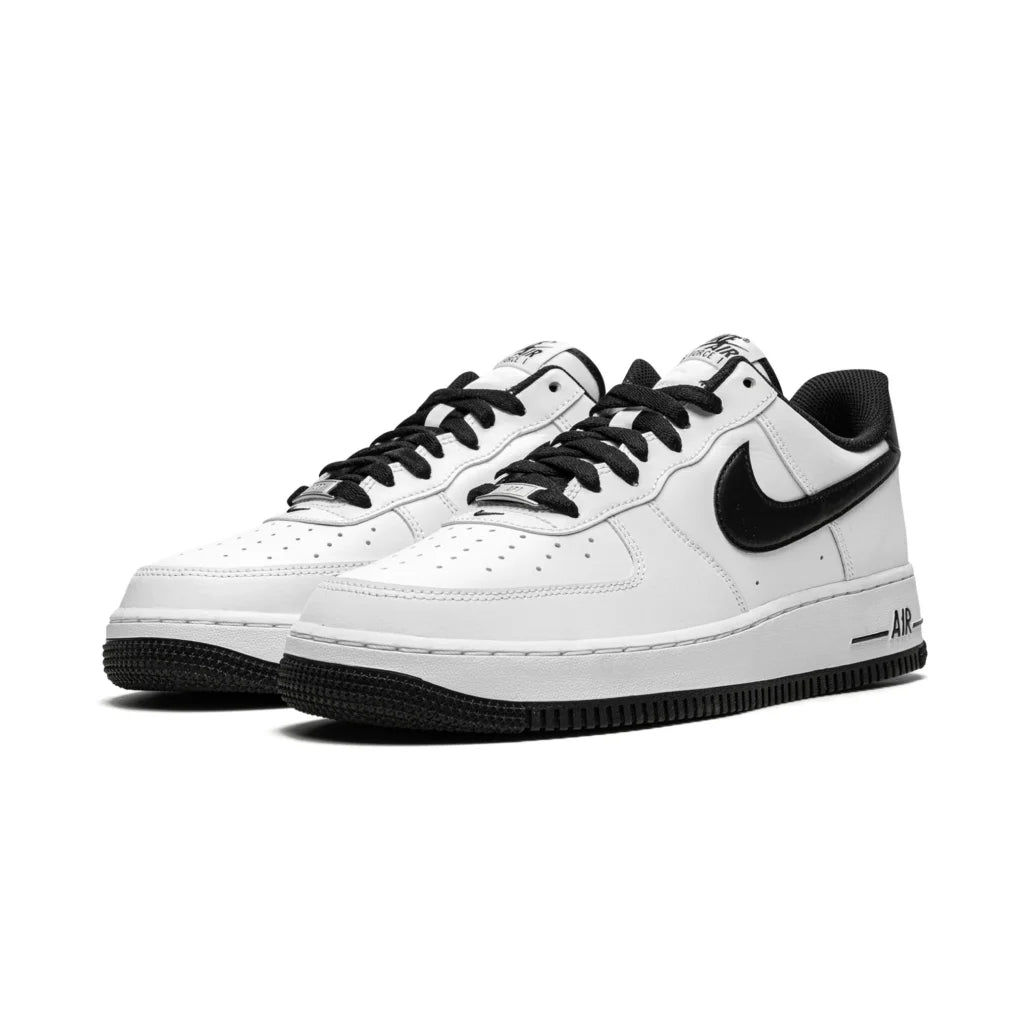 NIKE AIR FORCE 1 WHITE/BLACK