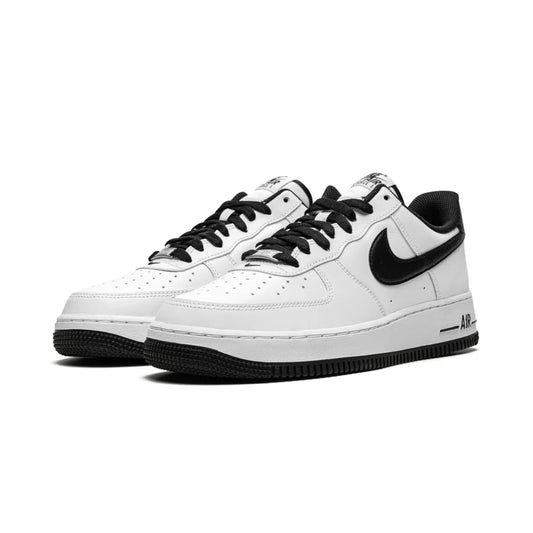 NIKE AIR FORCE 1 WHITE/BLACK
