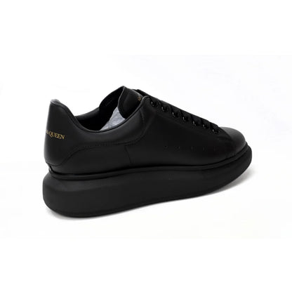 Alexander McQueen All Black