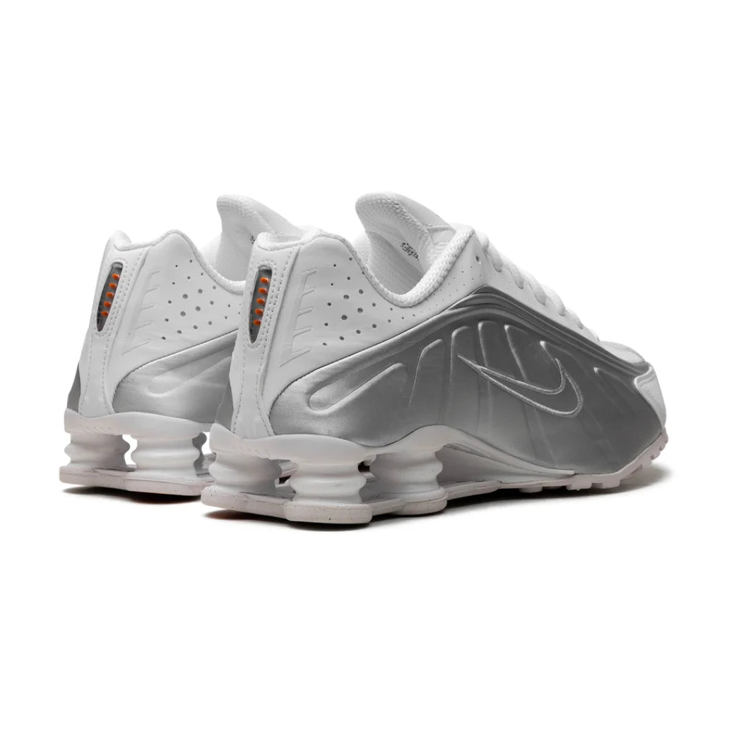 NIKE SHOX R4 METALLIC SILVER