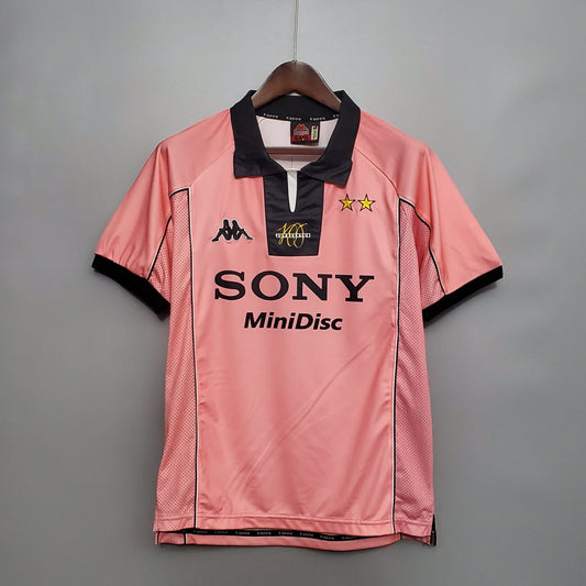 JUVENTUS 97-98 AWAY