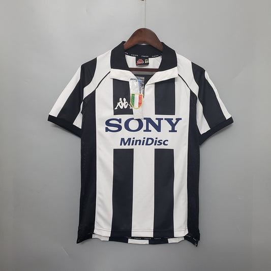 JUVENTUS 97-98 HOME