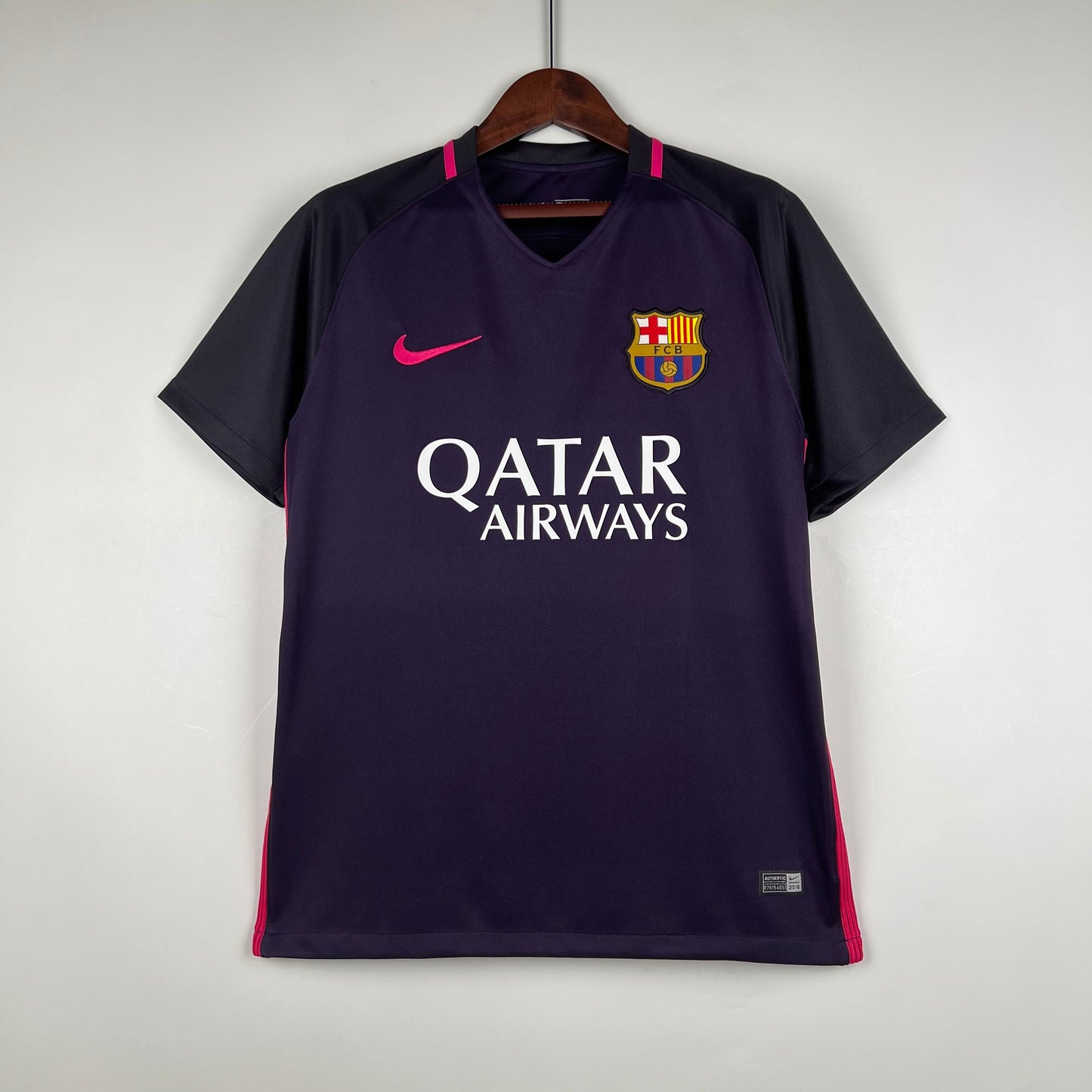 BARCELONA 16-17 AWAY