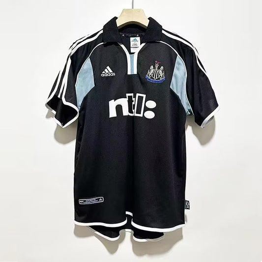 NEWCASTLE UNITED 00-01 AWAY